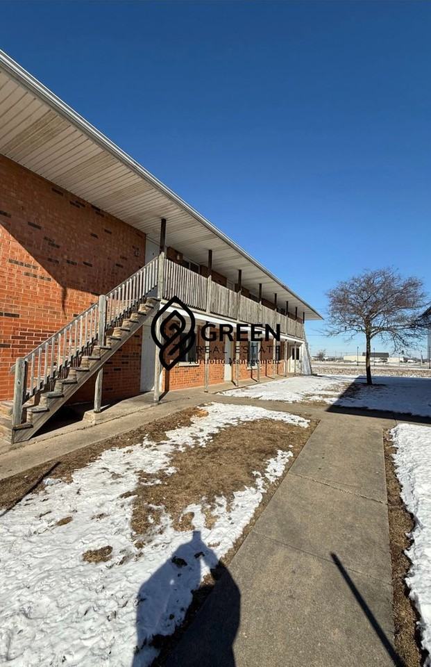 2755 Cooper Dr. - Photo 5 of 10