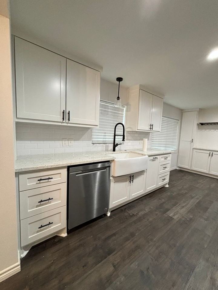 6164 Waco Way - Photo 7 of 36