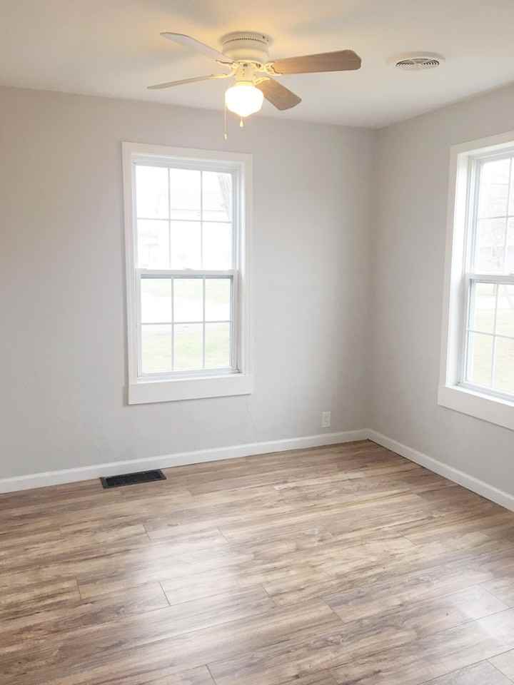 4764 Warnock Ave - Photo 6 of 13