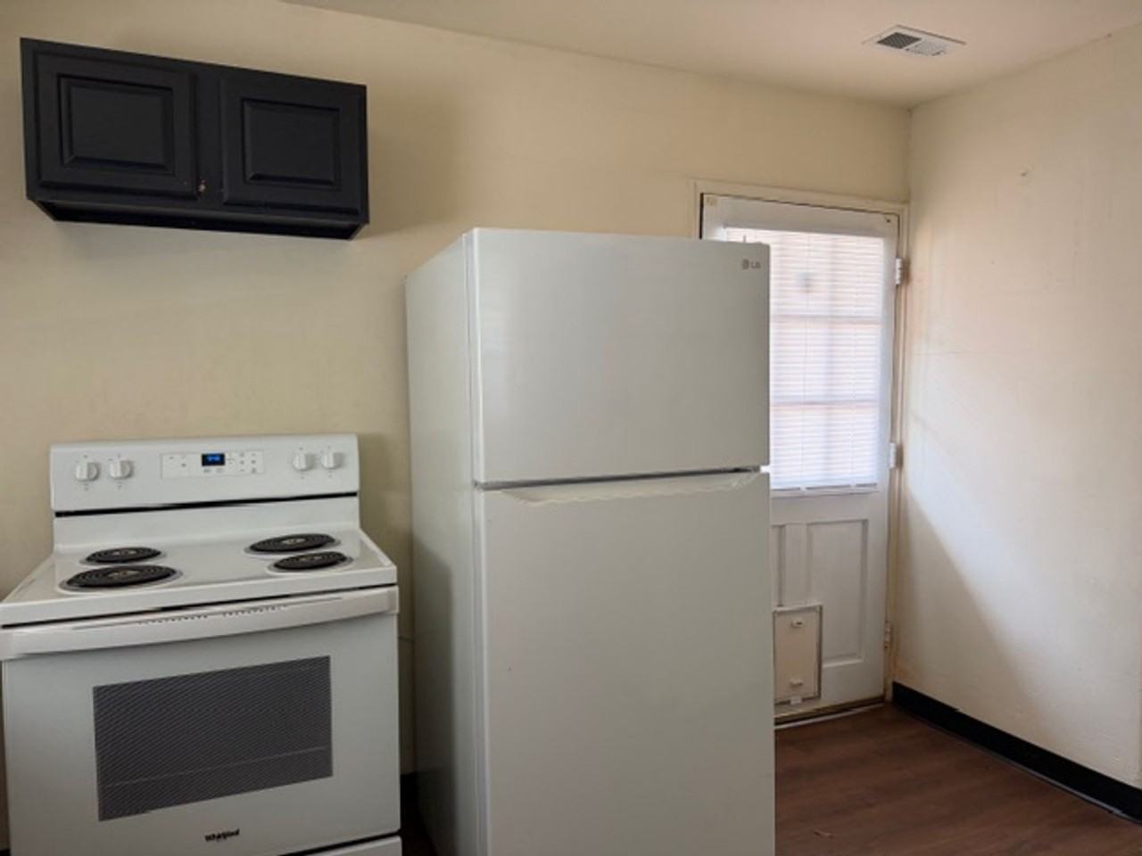 104 Adams St - Photo 2 of 11