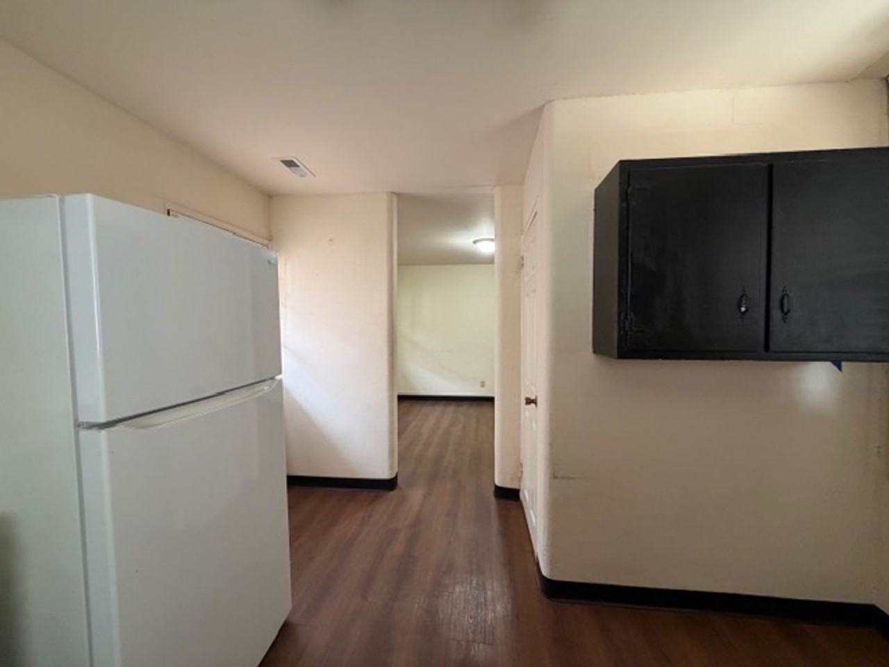 104 Adams St - Photo 4 of 11