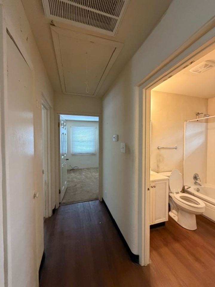 104 Adams St - Photo 5 of 11