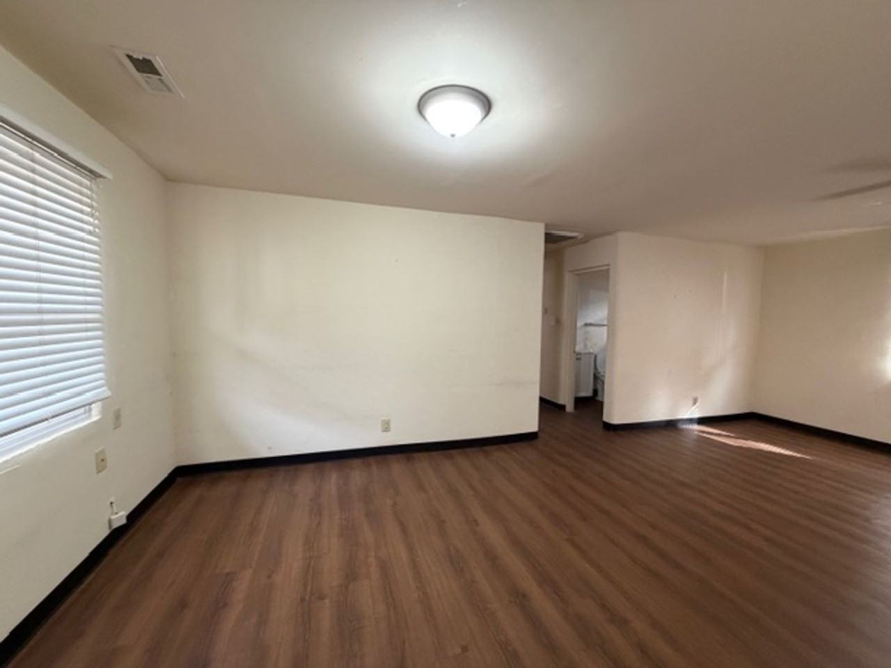 104 Adams St - Photo 7 of 11