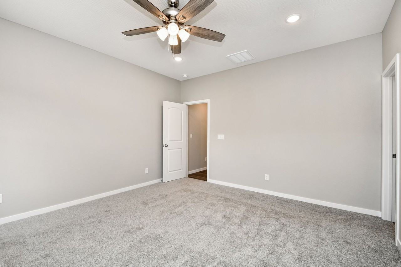 934 S Berry - Photo 2 of 20