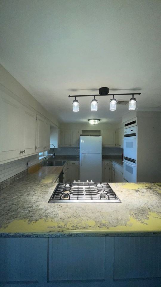 1704 N J Ave - Photo 4 of 9