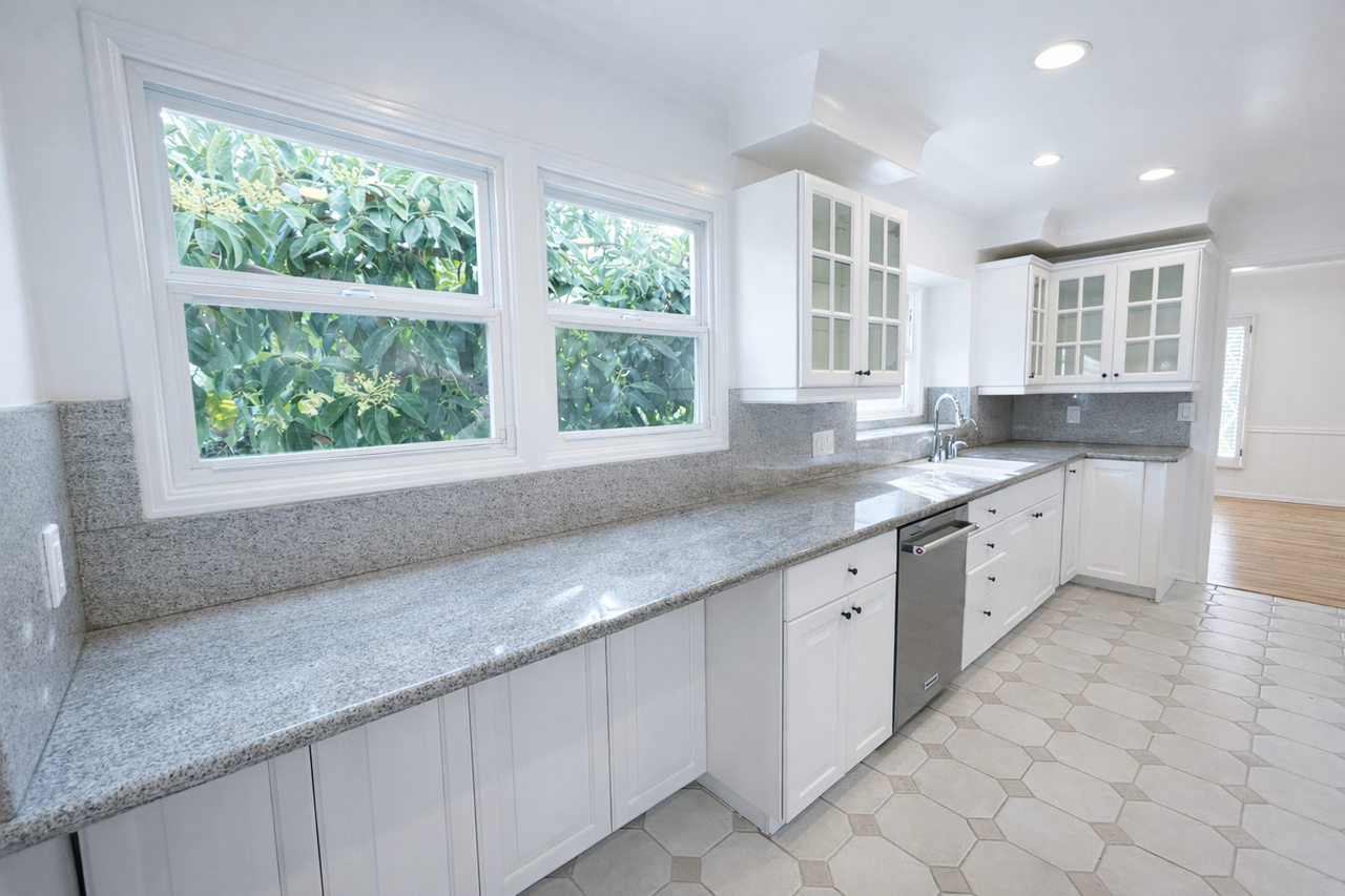 4444 Radford Ave - Photo 6 of 16