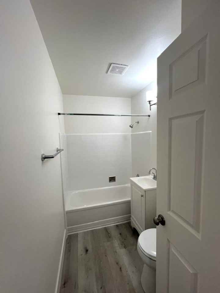 1408 G - Photo 2 of 37