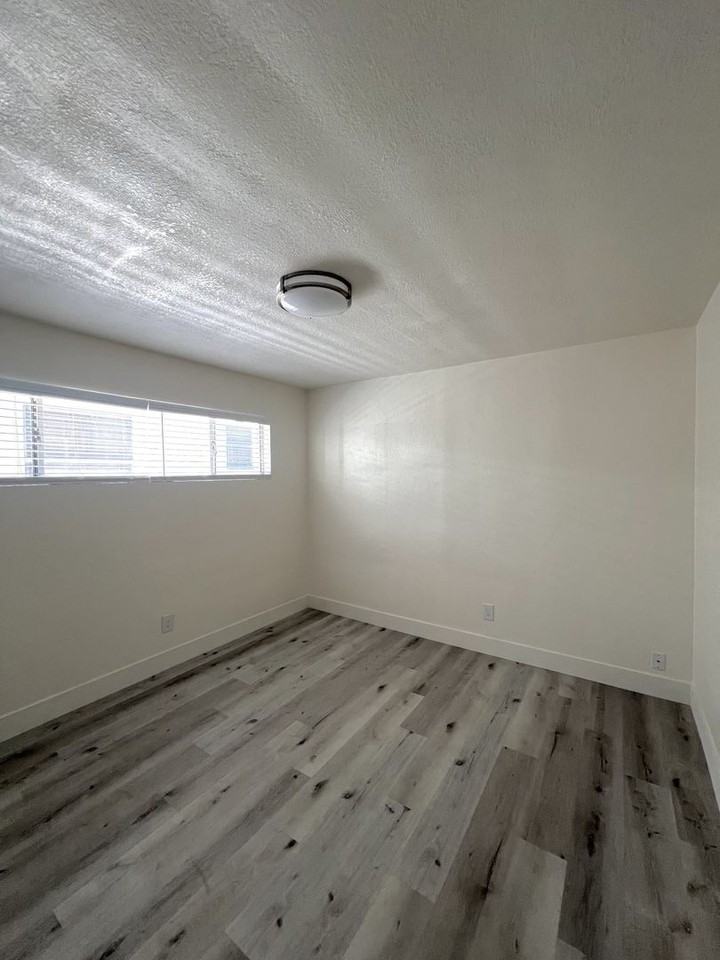 1408 G - Photo 4 of 37