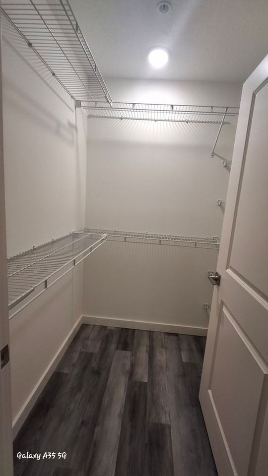 3160 Oleander Ave - Photo 5 of 10