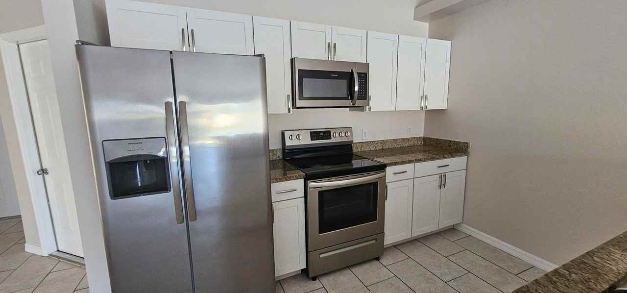 2823 Skyline Blvd - Photo 4 of 25