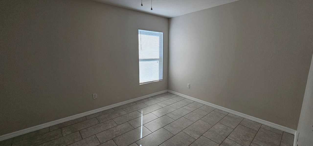 2823 Skyline Blvd - Photo 7 of 25