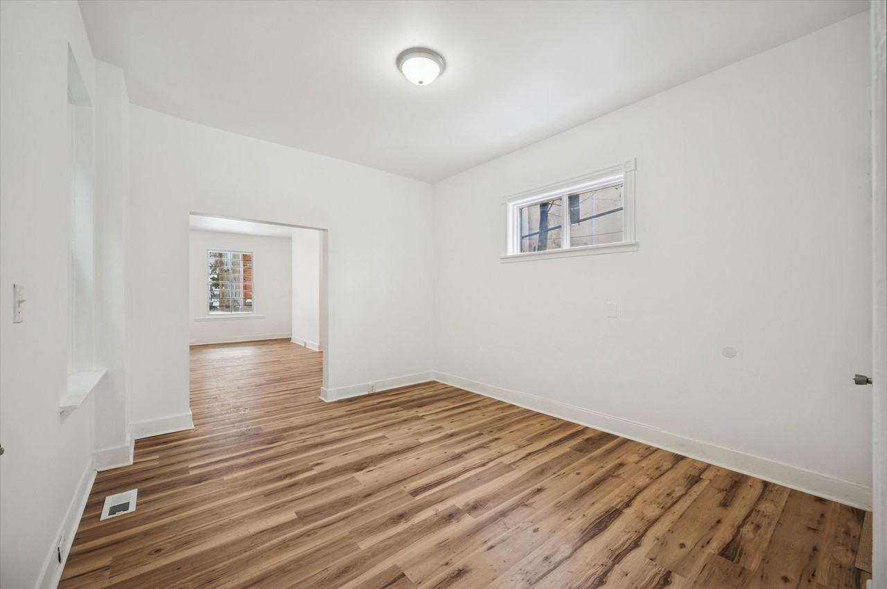 172 E Mayland St - Photo 5 of 16