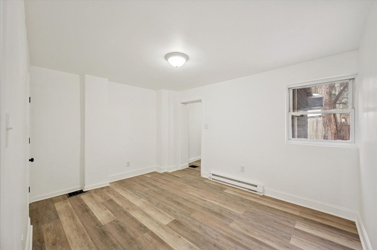 4658 Stenton Ave - Photo 6 of 15