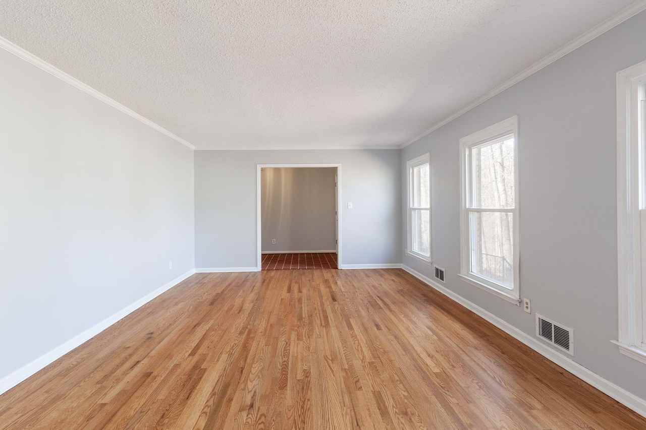 1400 Ridgeway Dr Nw ##Nw - Photo 5 of 34