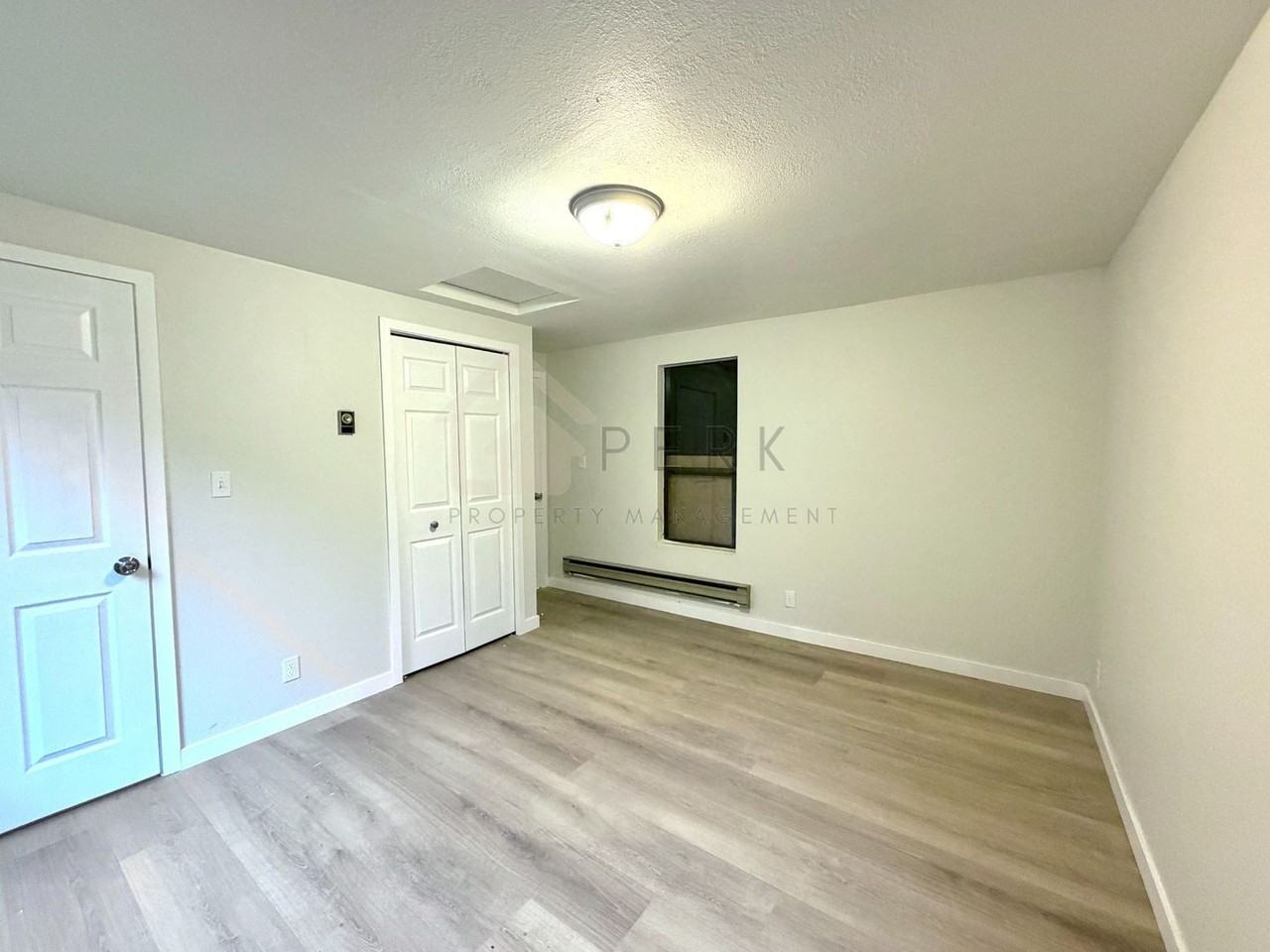 3063 Oak Bay Rd - Photo 5 of 9