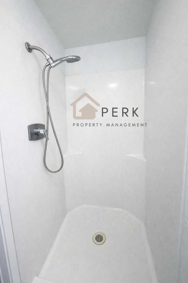 3063 Oak Bay Rd - Photo 7 of 9