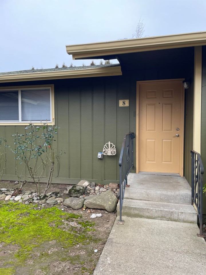 17420 Ne Halsey St - Photo 5 of 16