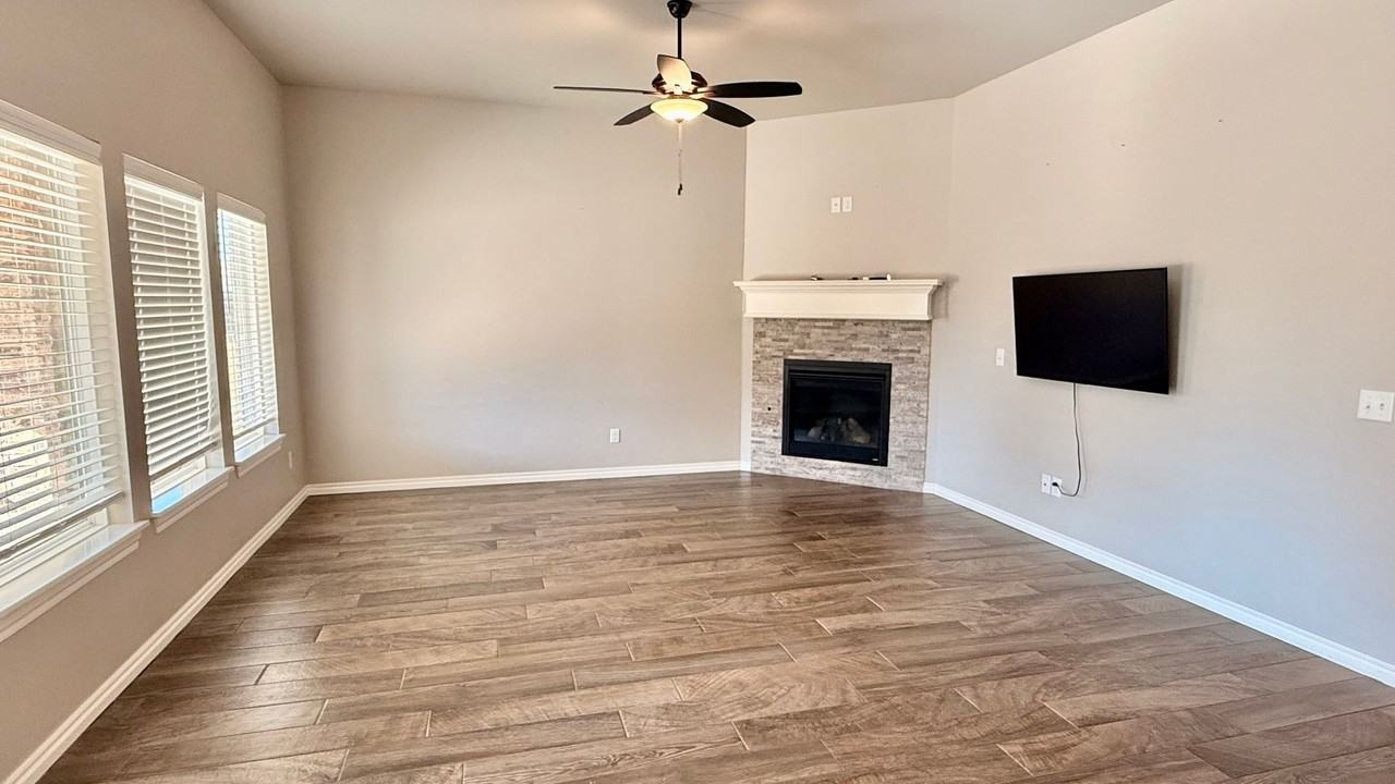 8324 Nw 161st Ter - Photo 7 of 22