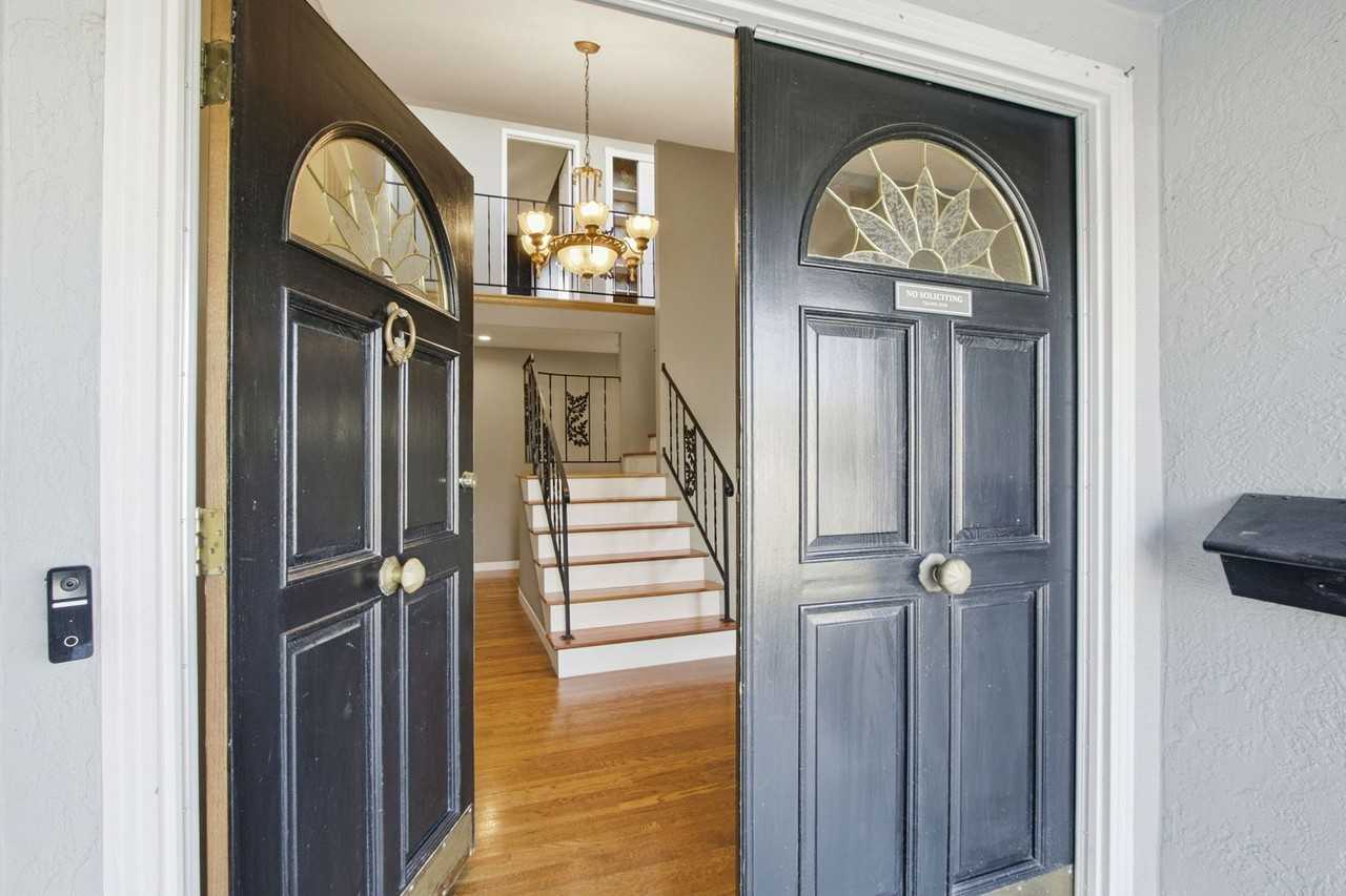 6137 Banner Dr - Photo 7 of 50