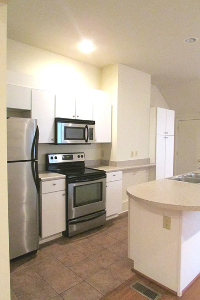 3 S Plum St - Photo 4 of 19