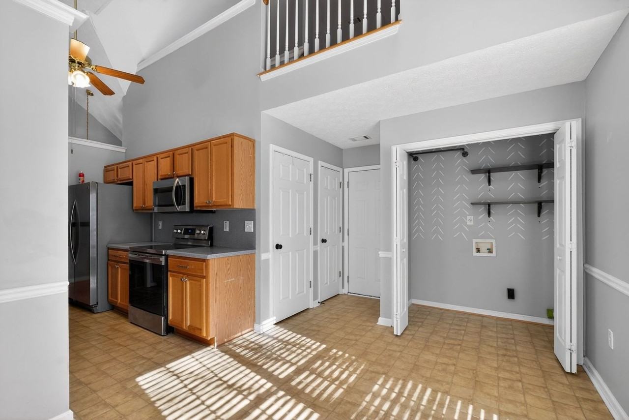 345 Freeman Dr - Photo 6 of 30