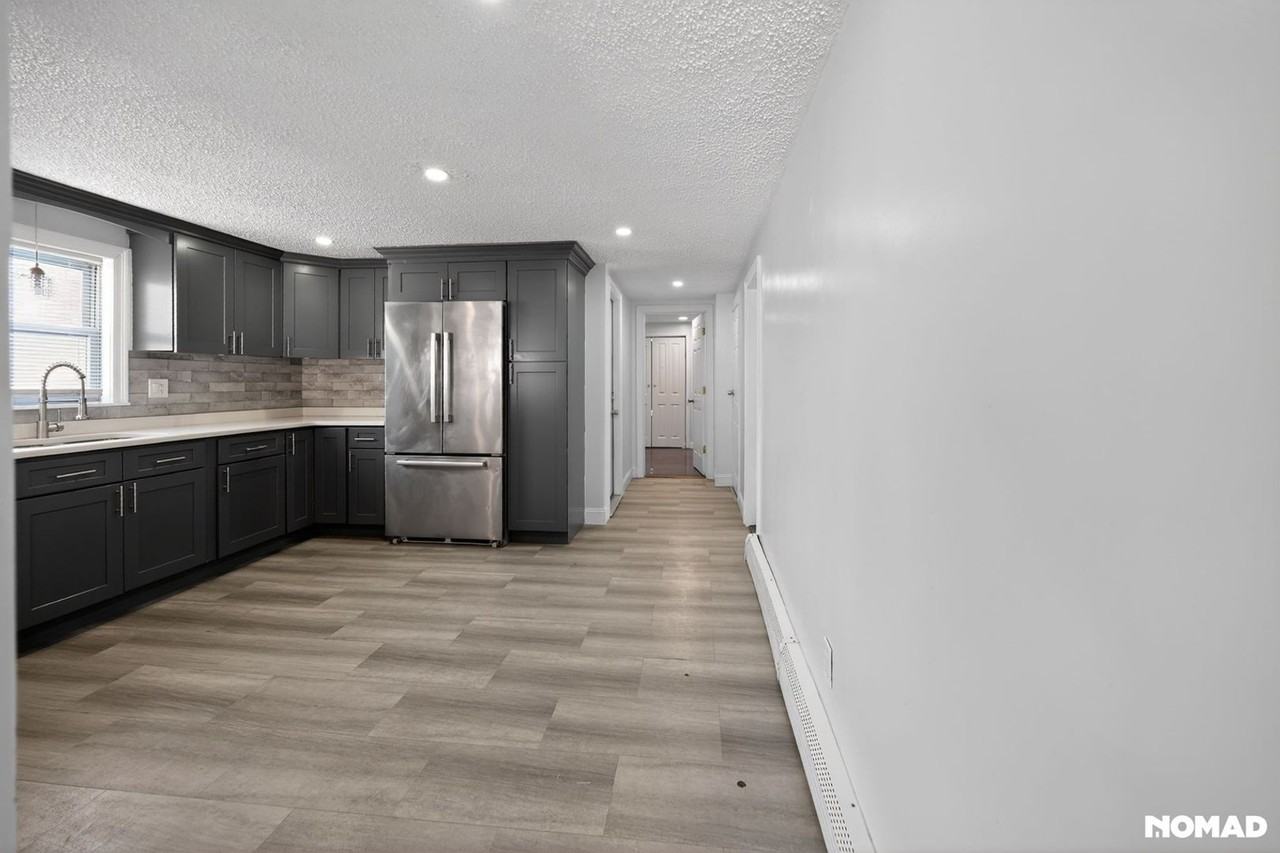 36 Beach St - Photo 7 of 25