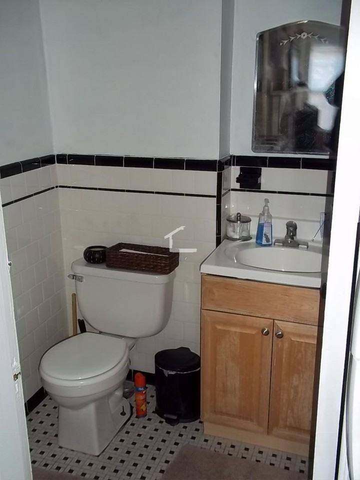 851 Beacon St - Photo 4 of 4