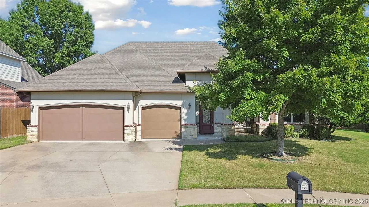 11285 S 73rd Ct E - Photo 5 of 43