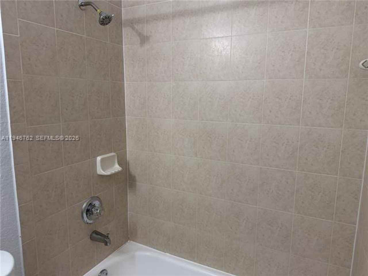 8245 8245 NW 108th Ave th 5-15 #15 - Photo 5 of 16