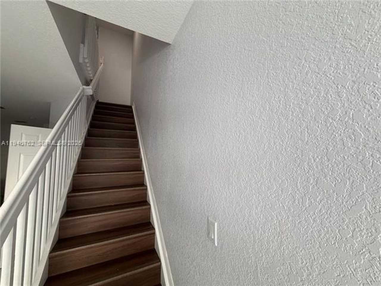 8245 8245 NW 108th Ave th 5-15 #15 - Photo 7 of 16