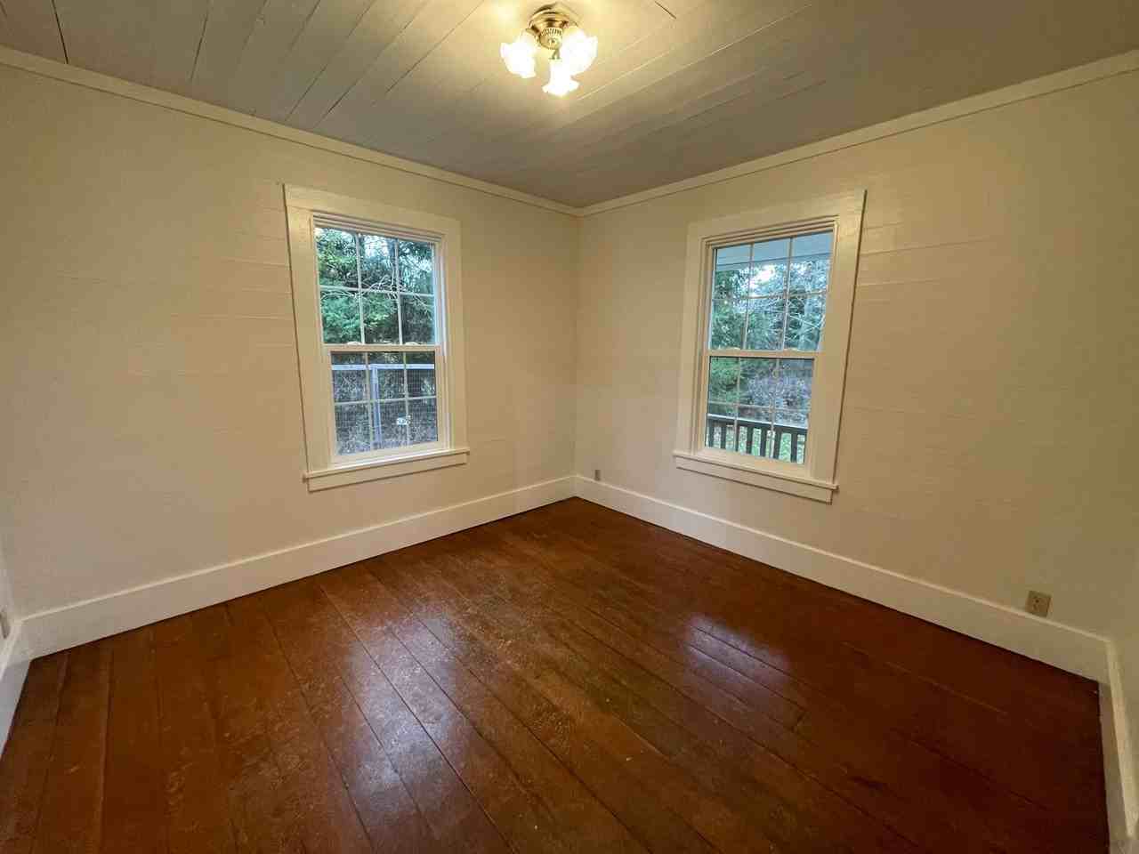 2477 Matsen Ln - Photo 6 of 13