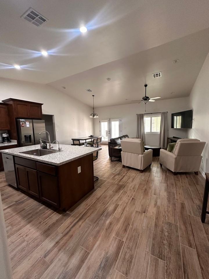 12623 E 51st St - Photo 3 of 21