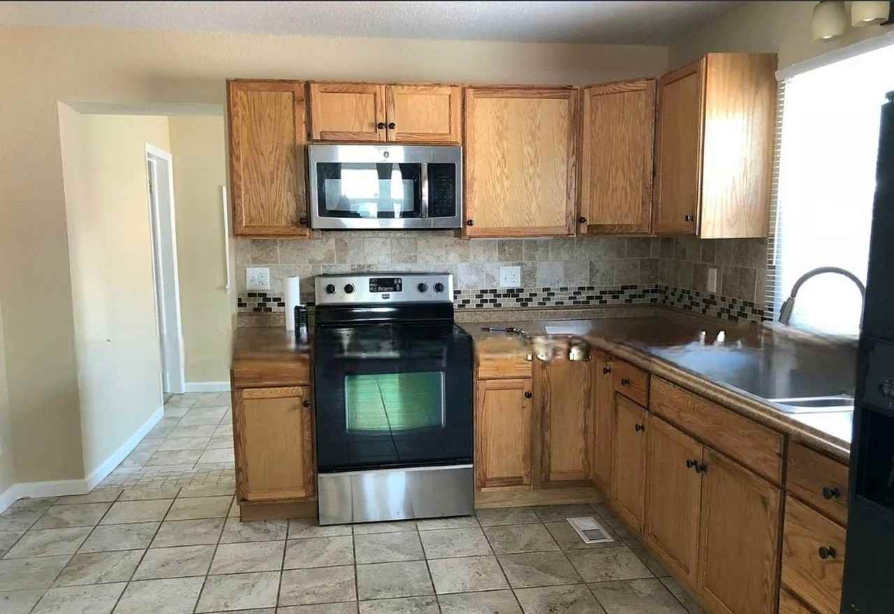 1411 E Orman Ave - Photo 4 of 10