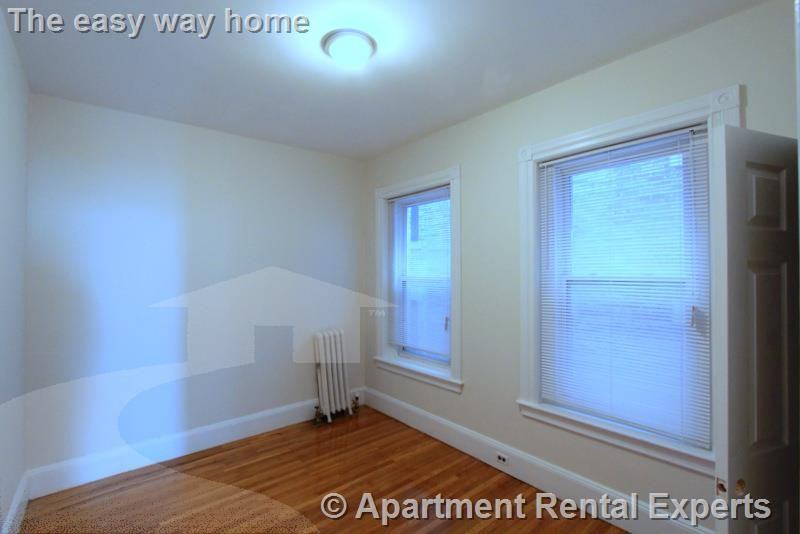 891 Massachusetts Ave #10 - Photo 6 of 14