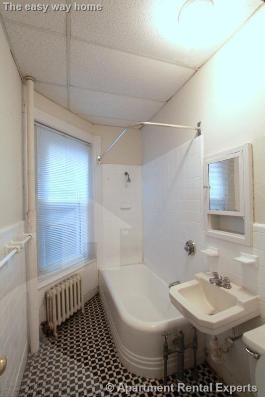 891 Massachusetts Ave #10 - Photo 7 of 14