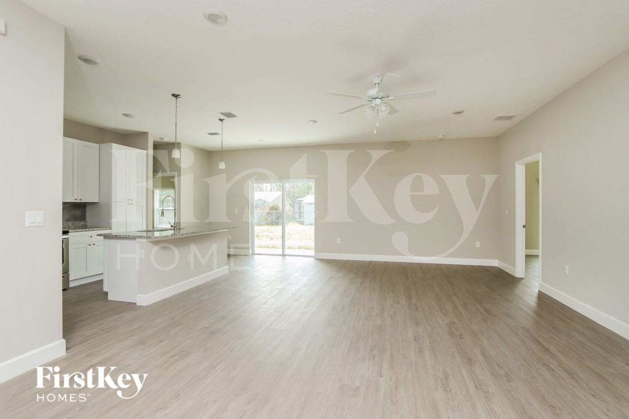 664 Weaver Rd Sw - Photo 5 of 17