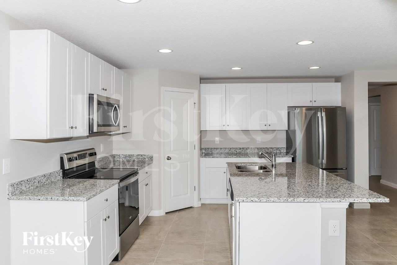 437 Earheart Dr - Photo 7 of 18