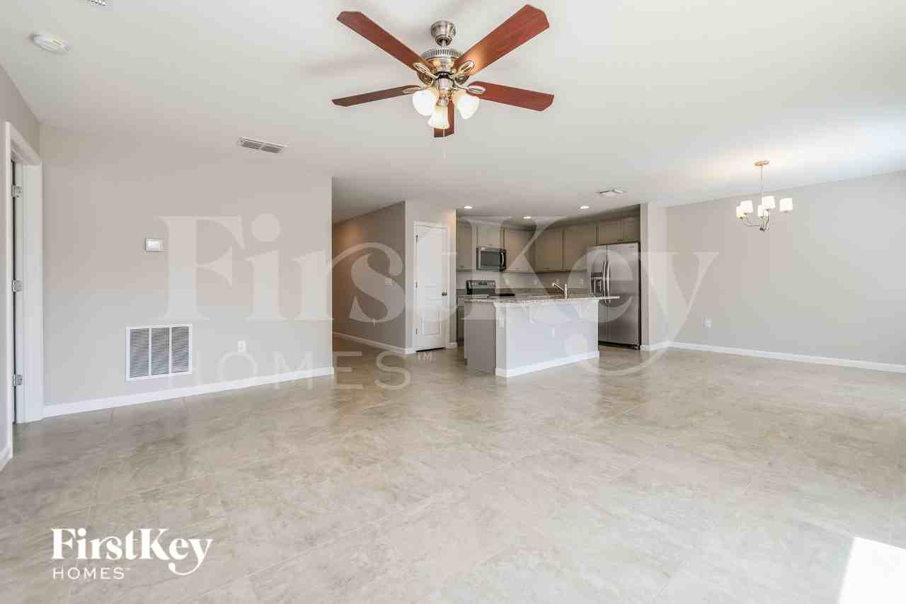 168 Southern Breeze Loop - Photo 5 of 18