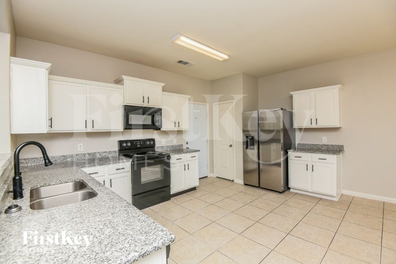 6120 Obsidian Creek Ct - Photo 6 of 18