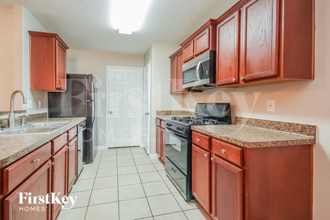 9518 Peridot Green Dr - Photo 7 of 18