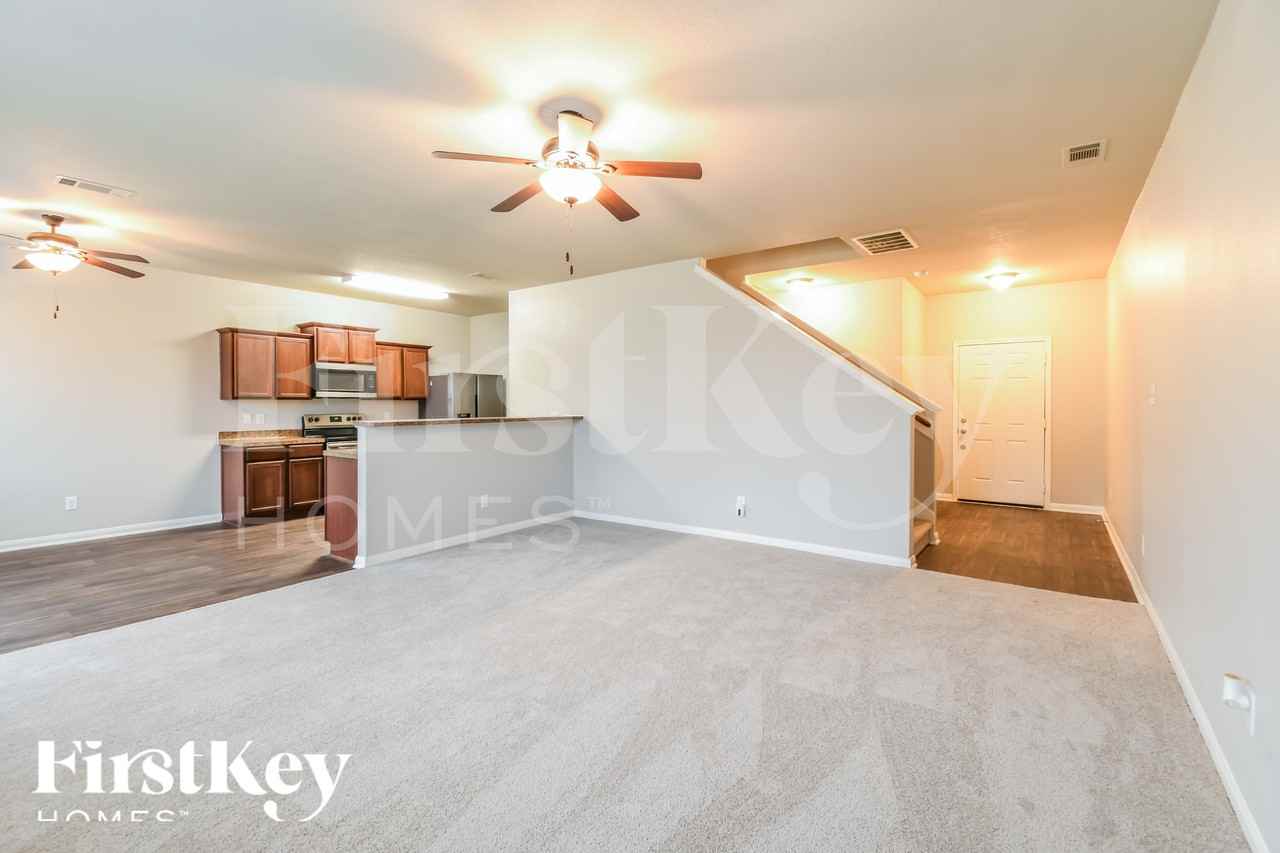 5931 Golden Cove Rd - Photo 5 of 18