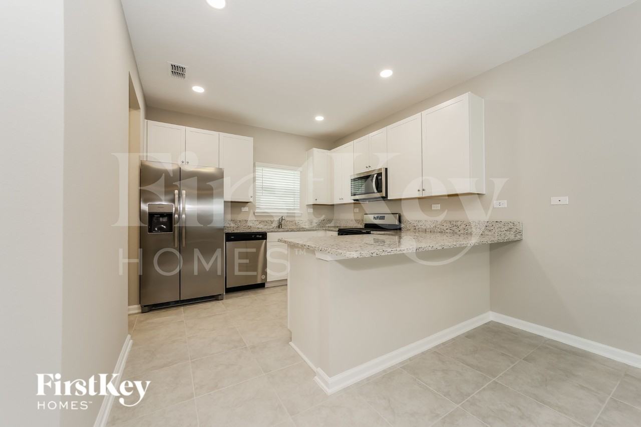 75408 Fox Cross Ave - Photo 5 of 18