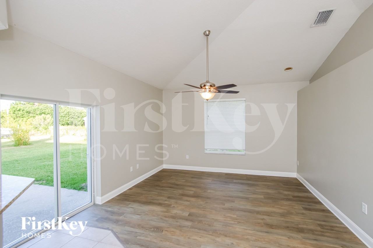 1048 Tolson St Se - Photo 3 of 18