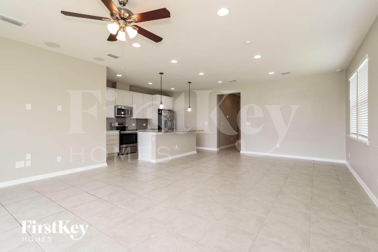 1503 Tropical Pine Cv - Photo 6 of 18