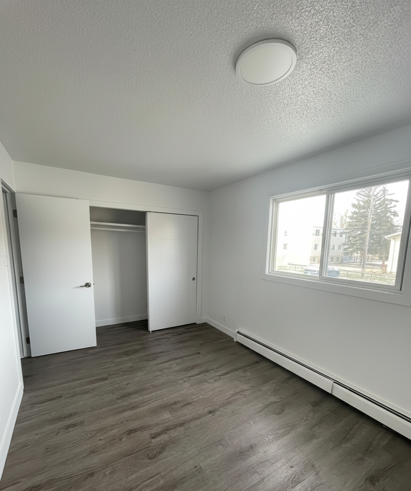 Kensington Courts - Photo 7 of 10