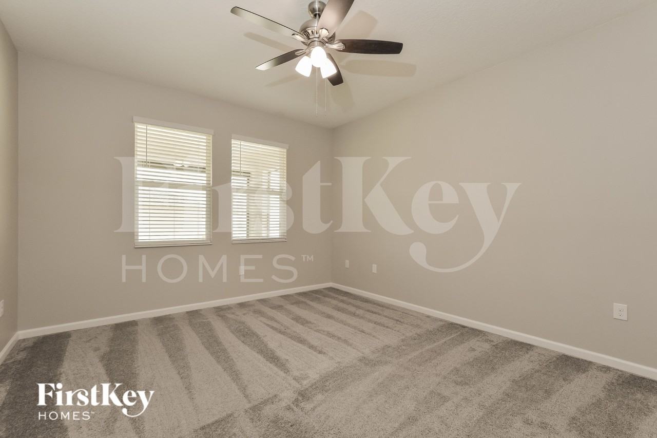 921 Carmillion Ct - Photo 7 of 15