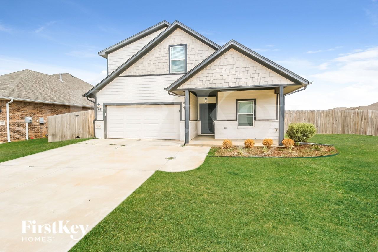 11409 Nw 100th Ct - Photo 2 of 15