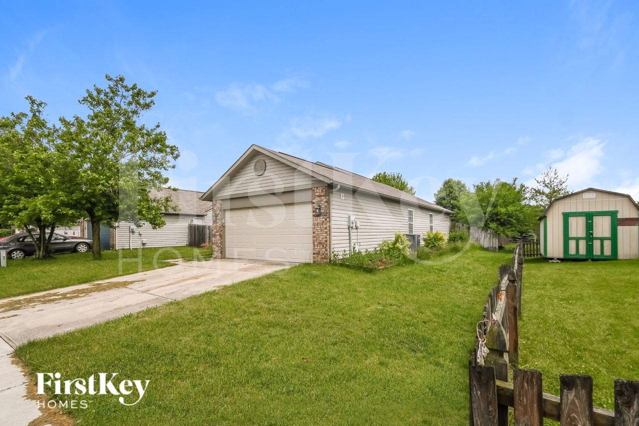 5815 Victory Ave - Photo 2 of 16