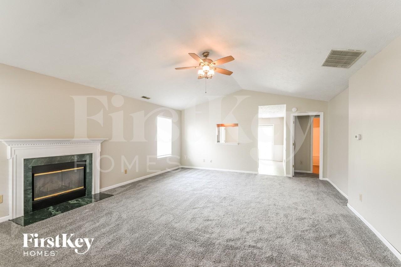 5815 Victory Ave - Photo 3 of 16