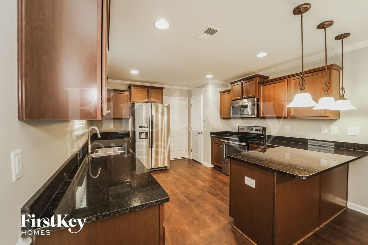 803 Rook Rd - Photo 7 of 15